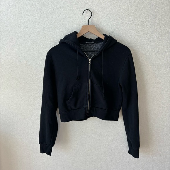 Brandy Melville Sweaters - Brandy Melville black crop zip up sweater